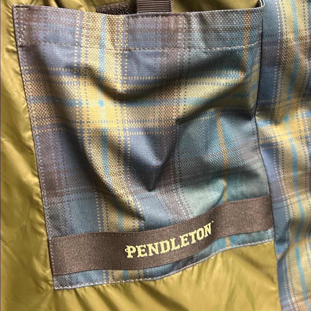 Pendleton down puffer jacket with 650-fill power,… - image 11